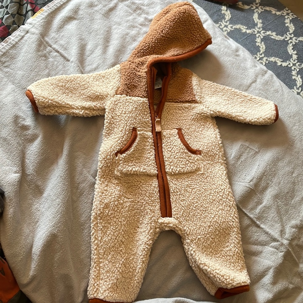 Little pockets on the front